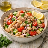 سلطة الفاصوليا البيضاء والتونة