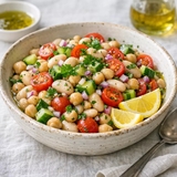 سلطة الفاصوليا البيضاء والحمص