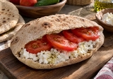 الجبن القريش مع الطماطم